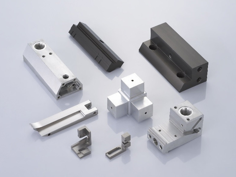 CNC milling for manufacturing precision parts
